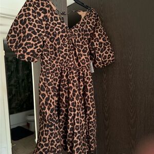 Time and Tru Leopard Print Casual Dress
